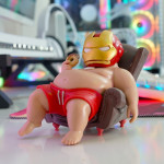 MÔ HÌNH IRON MAN BÉO SOFA CHIBI 12CM