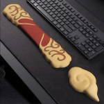 LÓT CHUỘT 3D SILICON KÊ CỔ TAY RED WUKONG